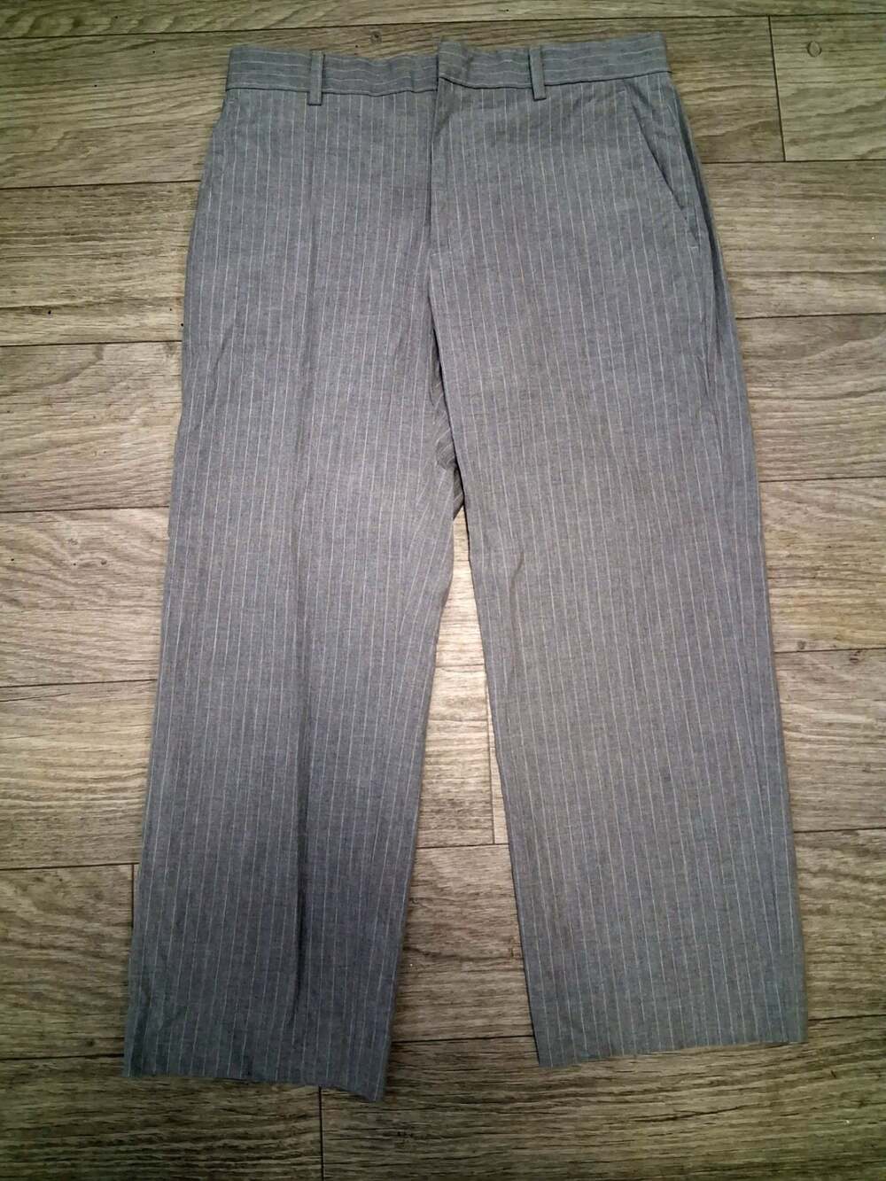 Banana Republic Modern Relaxed Fit Gray Pinstripe Trousers Size 32x30